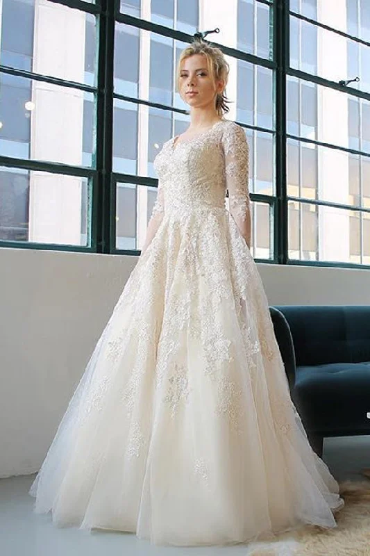 Ivory A Line Court Train V Neck Long Sleeves Appliques Wedding Dresses A-line Bridal Dress