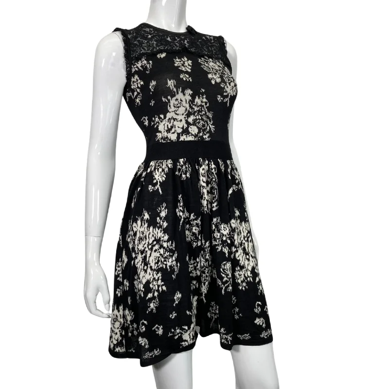 Red Valentino Fit and Flare Black Knitted Dress Lounge unclassified dresses